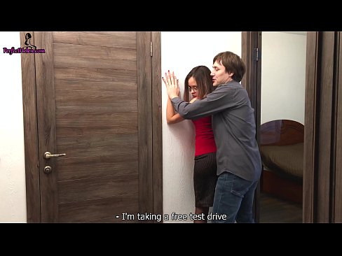 ❤️ Sexi realitná maklérka zmyselne škube svoju kundičku a šuká pri predaji svojho bytu - Krempai ☑ Domáce porno na nás ❤