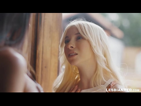 ❤️ Dievča príde domov o niekoľko mesiacov neskôr a skončí pri jedení kundičky svojej nevlastnej mamy ☑ Domáce porno na nás ❤